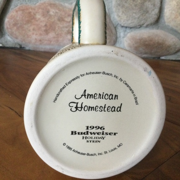 Vintage 1996 Budweiser Holiday Stein - Picture 5 of 5